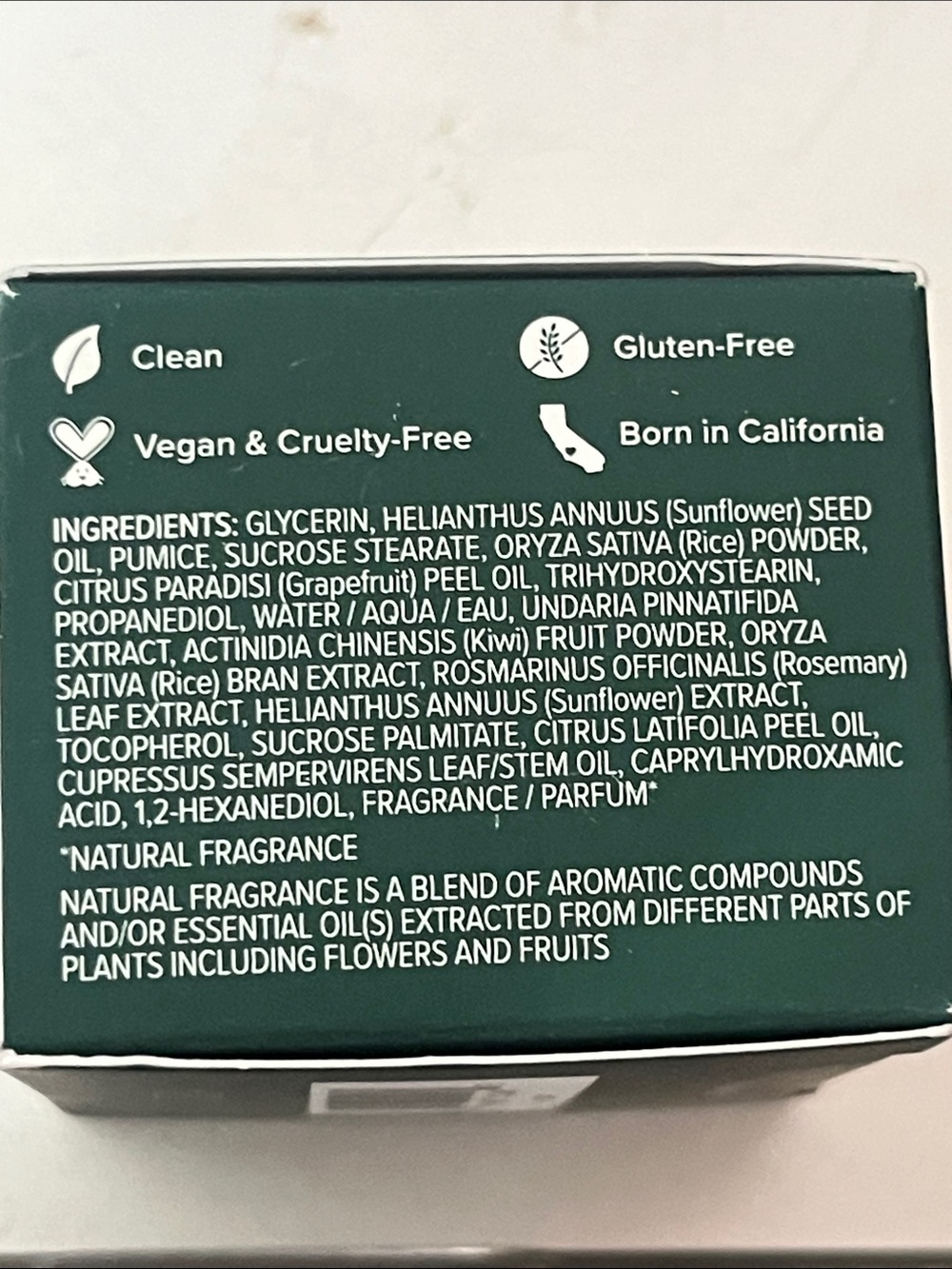 Sea Undaria Cleansing Body Polish - White & Dark Green - Picture 4 of 4